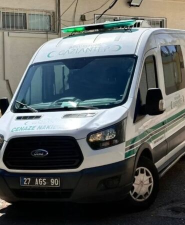 Özel’den önemli ziyaret Tanju Özcan ve İsmail Arı ile görüşmesini açıkladı (41)