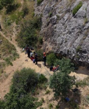 Özel’den önemli ziyaret Tanju Özcan ve İsmail Arı ile görüşmesini açıkladı (48)