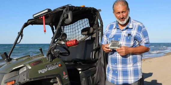 Sakarya’da sahile vuran İHA paniği: ‘Yapay zekaya sordum, eve götürdüm’