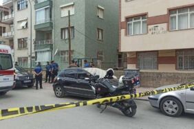 Üvey annesini ve kardeşini bıçaklayarak katleden erkek tutuklandı