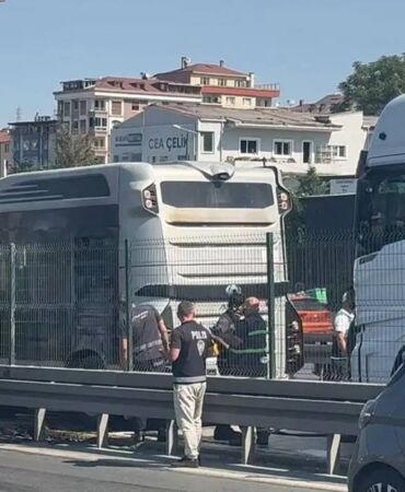 metrobüs yangın