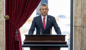 özgür özel