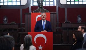 özgür özel