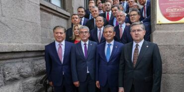 yeni parti
