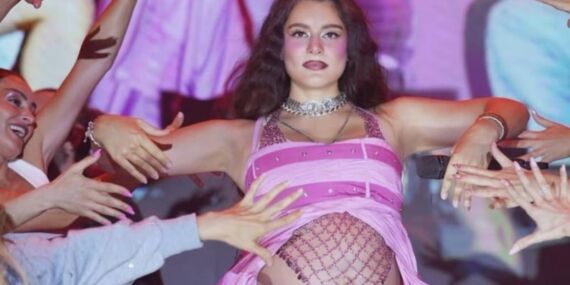 7,5 aylık hamile Atiye konserine saatler kala hastaneye kaldırıldı