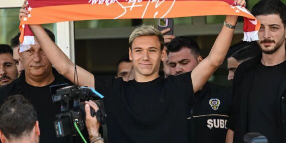 Galatasaray’da transfer hareketliliği: Batrakov İstanbul’a ayak bastı