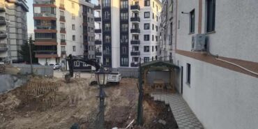 Çekmeköy’de gece yarısı panik İstinat duvarı çöktü,