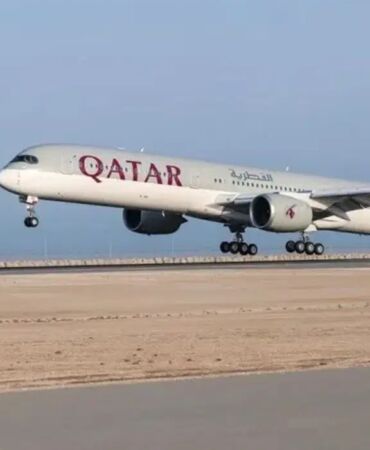 Doha’dan Kopenhag’a gidiyordu Yolcu rahatsızlanınca İstanbul’a indi