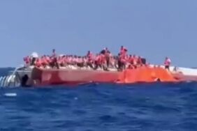 Girne açıklarında can pazarı 267 kişiyi taşıyan gemi battı