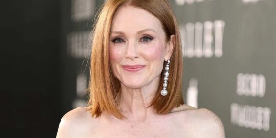 Julianne Moore ‘Faydra’ ile New York sahnesine dönüyor