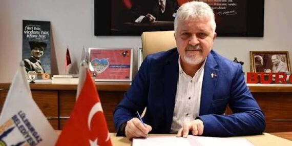 Lüleburgaz Belediye Başkanı Murat Gerenli, CHP’den istifa ettiğini duyurdu