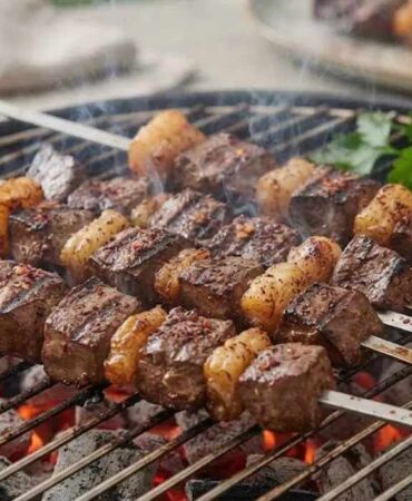 Mangalın vazgeçilmez lezzeti Lokum gibi ciğer şiş nasıl yapılır