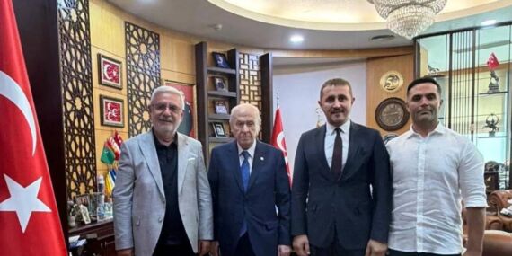 AKP’li Mehmet Metiner, Devlet Bahçeli’yi ziyaret etti