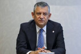 ÖZGÜR ÖZEL