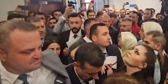 TBMM Adalet Komisyonu’nda ‘süreç yasası’ gerginliği: İzdiham yaşandı, ezilme tehlikesi geçirdiler