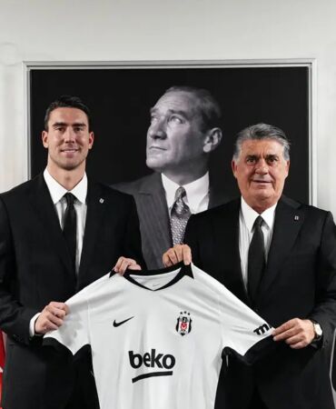 Vlahovic ne zaman oynayacak Beşiktaş Başkanı Adalı’dan lisans açıklaması