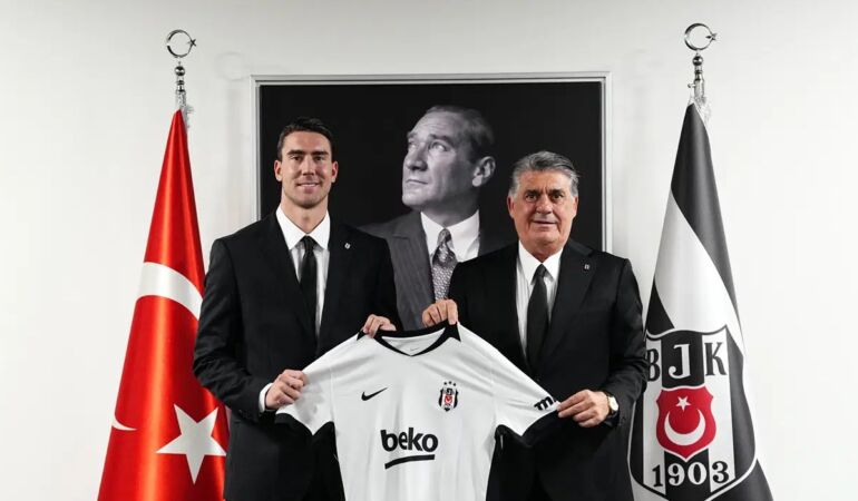Vlahovic ne zaman oynayacak Beşiktaş Başkanı Adalı’dan lisans açıklaması