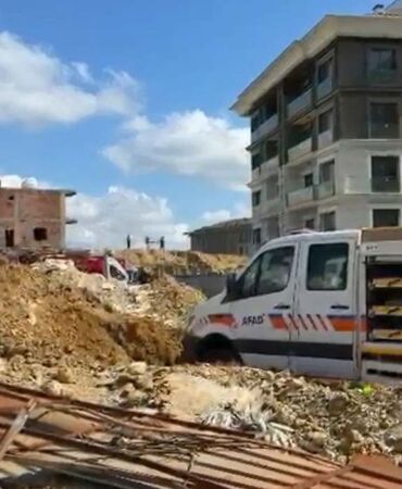 Başakşehir’de inşaat alanında göçük 1 işçi aranıyor