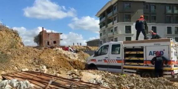 Başakşehir’de inşaat alanında göçük: 1 işçi aranıyor