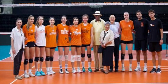 Eczacıbaşı Spor Kulübü, 60. yılında basketbol efsanelerini yeni evinde ağırladı