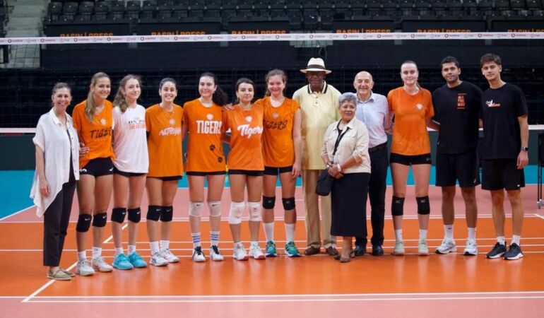 Eczacıbaşı Spor Kulübü, 60. yılında basketbol efsanelerini yeni evinde ağırladı