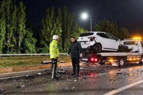 İYİ Partili başkan ile oğlu trafik kazasında yaralandı