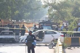 pakistan camiye saldırı