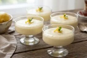 Ağır tatlılardan sıkılanlara Köpük gibi kıvamıyla limonlu mousse
