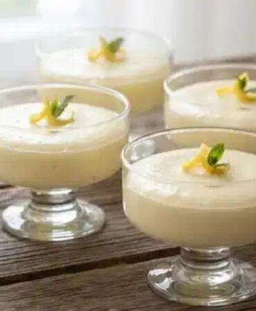 Ağır tatlılardan sıkılanlara Köpük gibi kıvamıyla limonlu mousse