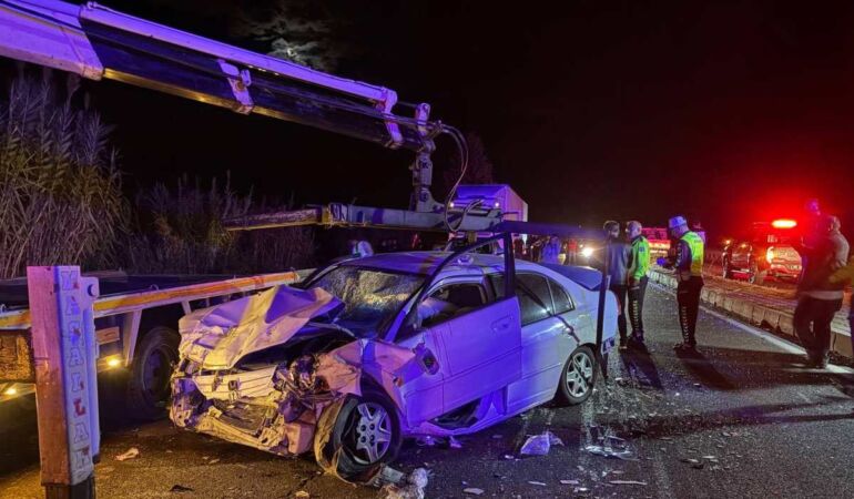 Alkollü sürücü 3 araca çarptı, 12 kişi yaralandı