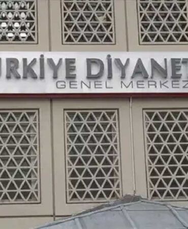 Diyanet Vakfı’nda üç üst düzey yönetici görevden alındı Vakıftan dikkat çeken açıklama