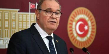 Faik Öztrak