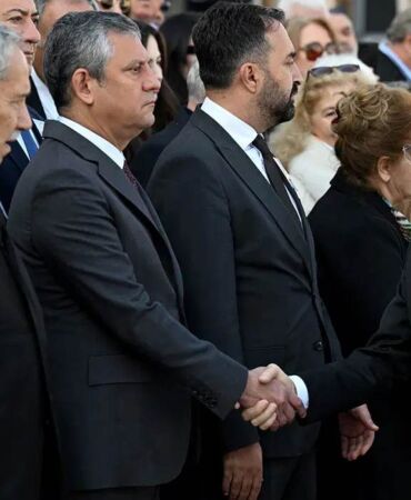 Hasan Gülay’ın cenaze töreninde Özel-Kılıçdaroğlu karşılaşması