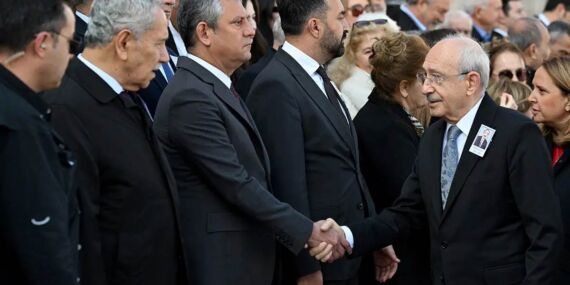 Hasan Gülay’ın cenaze töreninde Özel-Kılıçdaroğlu karşılaşması