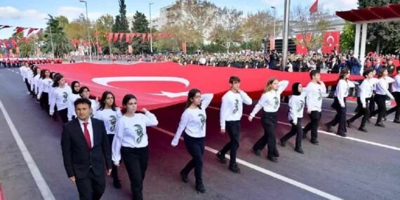 İstanbul’da 29 Ekim programında değişiklik: Vatan Caddesi korteji ertelendi