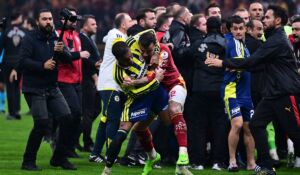 galatasaray fenerbahçe kavga