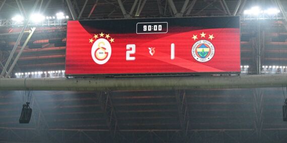 Galatasaray’a Fenerbahçe logosundan ceza